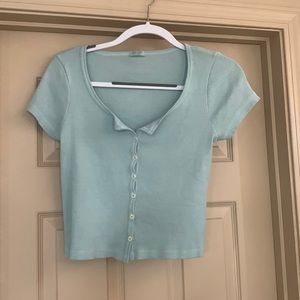 Packin button up top